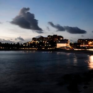 Sint Maarten โ travel destination