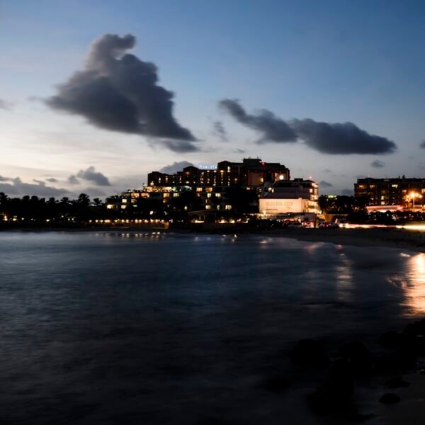 eSIM Sint Maarten Dutch
